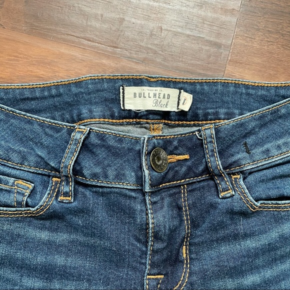 Bullhead Black Skinny Blue Jeans - Size 1 - Picture 3 of 3